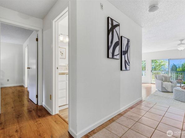 3416 161st Court SE 35, Bellevue WA 98008