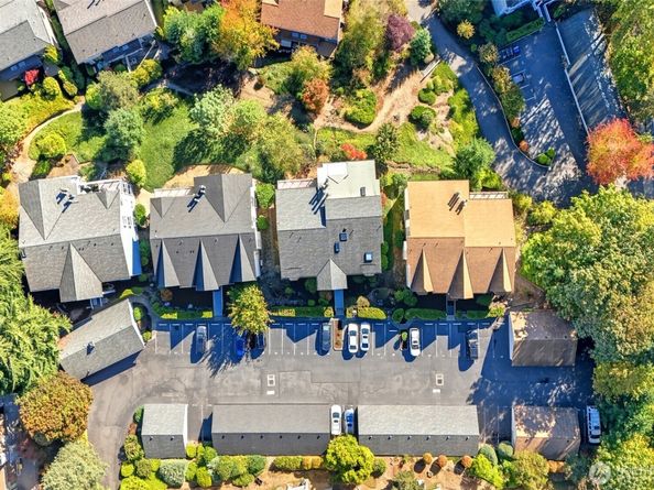 3416 161st Court SE 35, Bellevue WA 98008