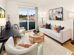 668 S Lane Street 711, Seattle WA 98104