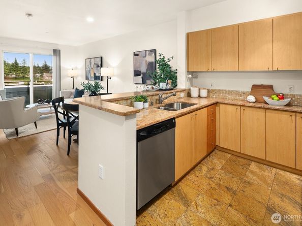 668 S Lane Street 711, Seattle WA 98104