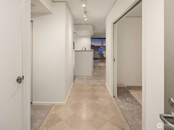 2000 1st Avenue 703, Seattle WA 98121
