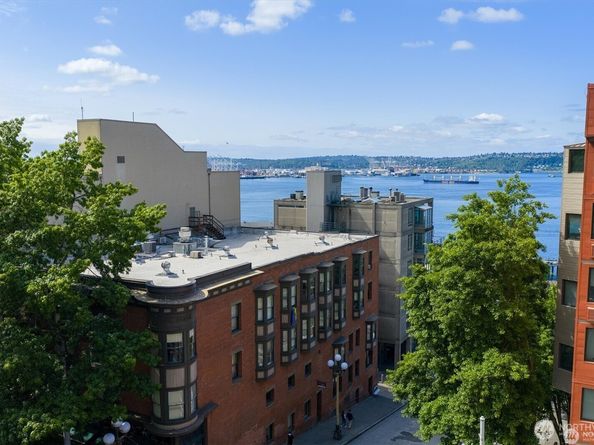 2000 1st Avenue 703, Seattle WA 98121