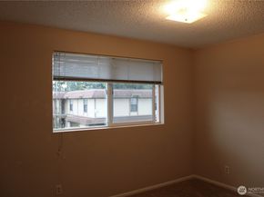 23850 102nd Avenue SE C4, Kent WA 98031