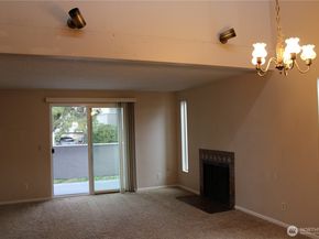 23850 102nd Avenue SE C4, Kent WA 98031