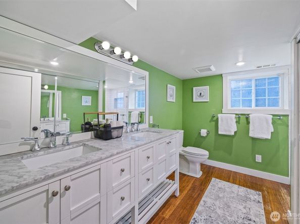 3845 45th Avenue SW, Seattle WA 98116