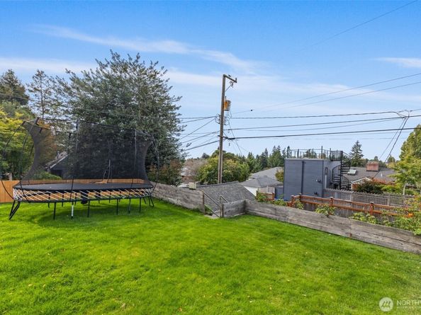 3845 45th Avenue SW, Seattle WA 98116
