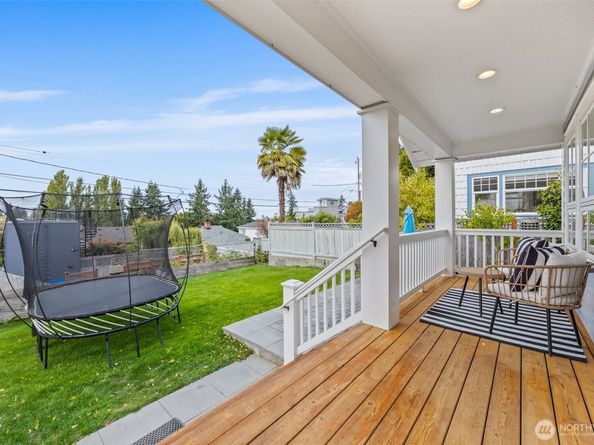 3845 45th Avenue SW, Seattle WA 98116