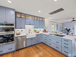 3845 45th Avenue SW, Seattle WA 98116