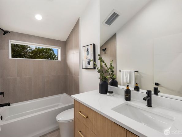 4525 S Orcas Street, Seattle WA 98118