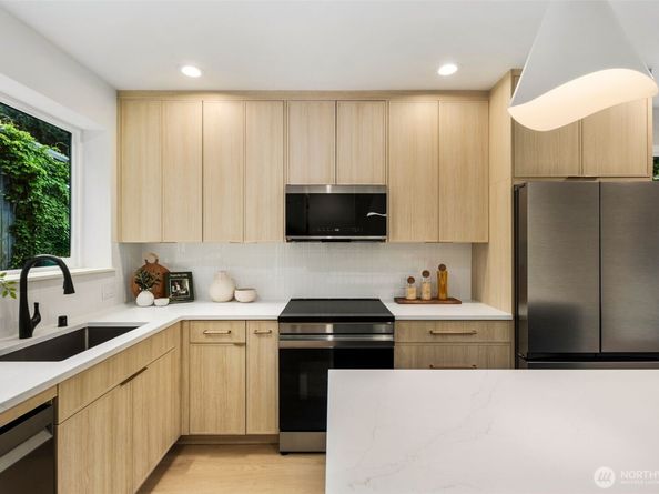 4525 S Orcas Street, Seattle WA 98118