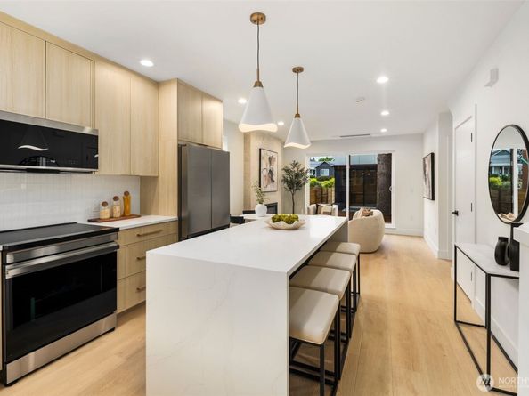4525 S Orcas Street, Seattle WA 98118