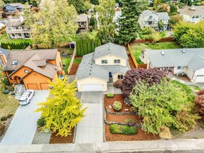 18546 10th Avenue NE, Poulsbo WA 98370