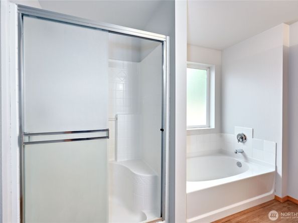 18546 10th Avenue NE, Poulsbo WA 98370