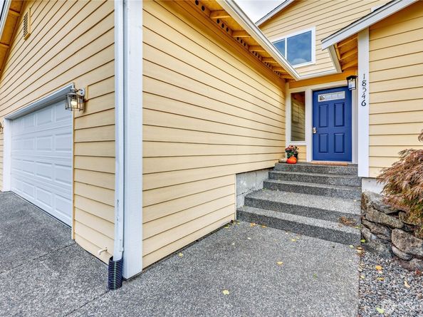 18546 10th Avenue NE, Poulsbo WA 98370