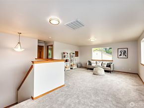 18546 10th Avenue NE, Poulsbo WA 98370