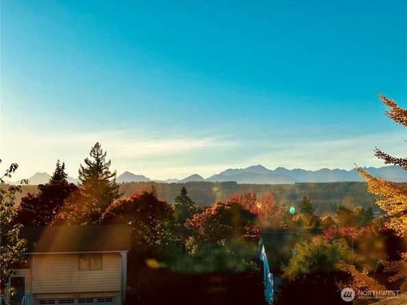 18546 10th Avenue NE, Poulsbo WA 98370