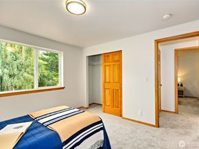 18546 10th Avenue NE, Poulsbo WA 98370