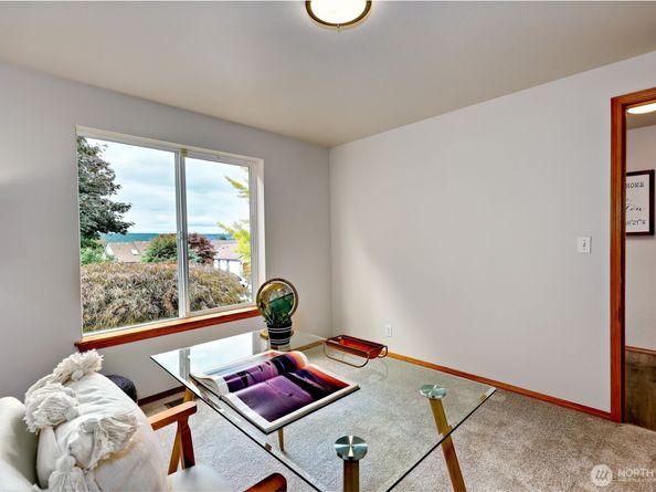 18546 10th Avenue NE, Poulsbo WA 98370