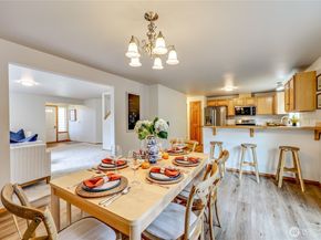 18546 10th Avenue NE, Poulsbo WA 98370