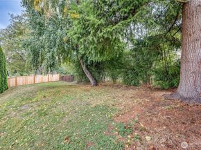 18546 10th Avenue NE, Poulsbo WA 98370