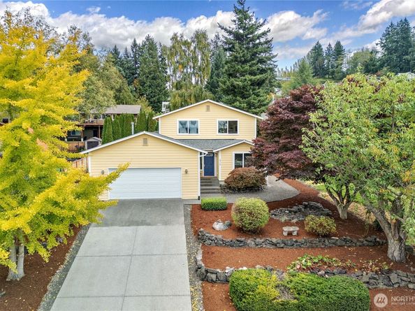 18546 10th Avenue NE, Poulsbo WA 98370