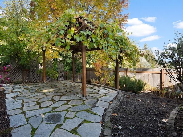 3211 Porter Street, Bremerton WA 98312