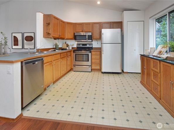 4294 Siana Place SE, Port Orchard WA 98366
