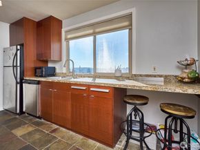 812 N 42nd Street 301, Seattle WA 98103