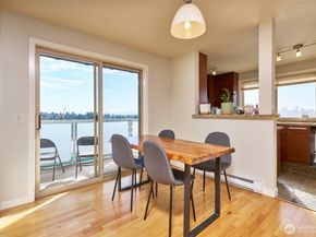 812 N 42nd Street 301, Seattle WA 98103