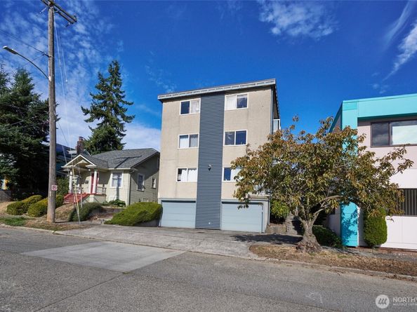 812 N 42nd Street 301, Seattle WA 98103