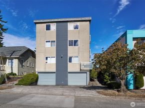 812 N 42nd Street 301, Seattle WA 98103