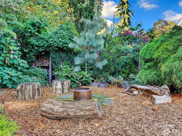 1047 S Donovan Street, Seattle WA 98108