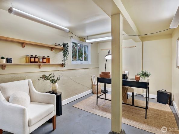 1047 S Donovan Street, Seattle WA 98108