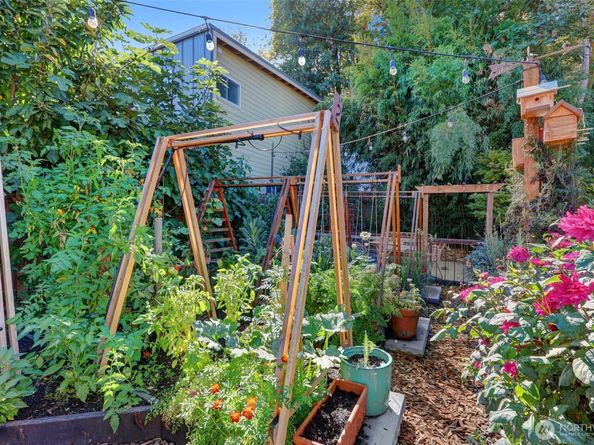 1047 S Donovan Street, Seattle WA 98108