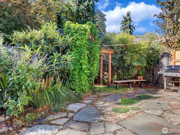 1047 S Donovan Street, Seattle WA 98108