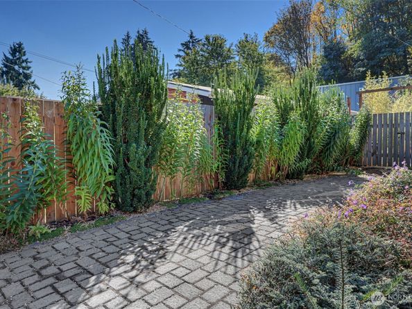 1047 S Donovan Street, Seattle WA 98108