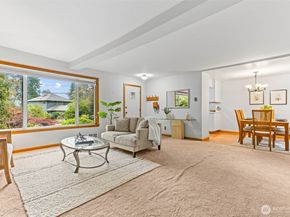17025 32nd Avenue NE, Lake Forest Park WA 98155