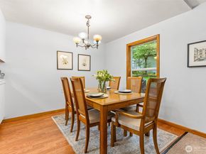 17025 32nd Avenue NE, Lake Forest Park WA 98155