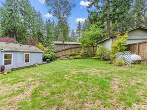 17025 32nd Avenue NE, Lake Forest Park WA 98155