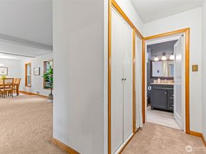 17025 32nd Avenue NE, Lake Forest Park WA 98155