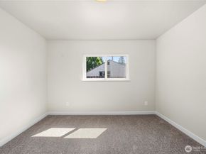 2740 Callahan Drive, Bremerton WA 98310