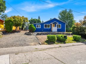 2740 Callahan Drive, Bremerton WA 98310