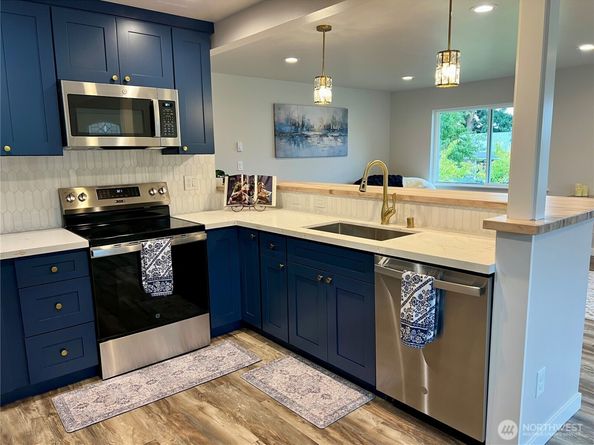 2740 Callahan Drive, Bremerton WA 98310