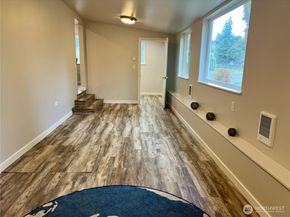 2740 Callahan Drive, Bremerton WA 98310