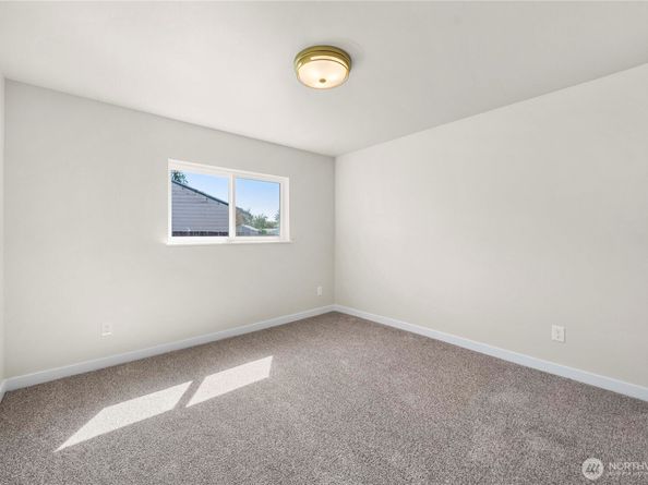 2740 Callahan Drive, Bremerton WA 98310