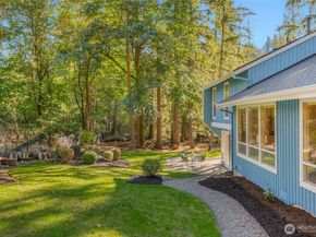 642 213th Place NE, Sammamish WA 98074