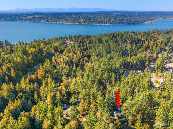 642 213th Place NE, Sammamish WA 98074