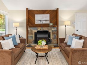 642 213th Place NE, Sammamish WA 98074