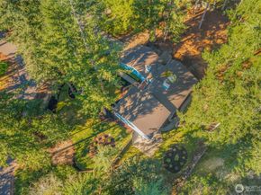 642 213th Place NE, Sammamish WA 98074