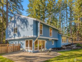 642 213th Place NE, Sammamish WA 98074